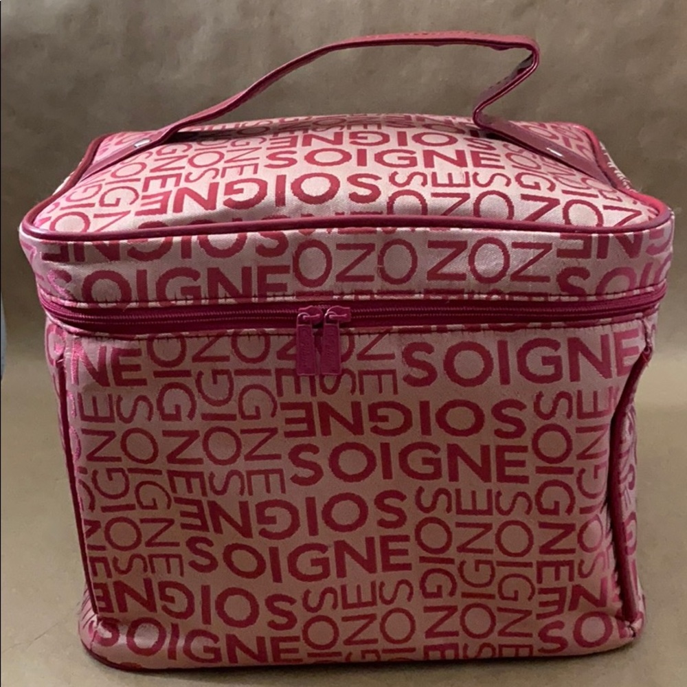 Makeup bag